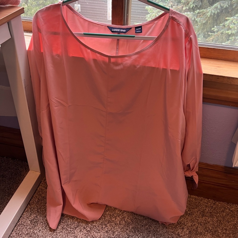 Lanes end super cute pink bow sleeve top